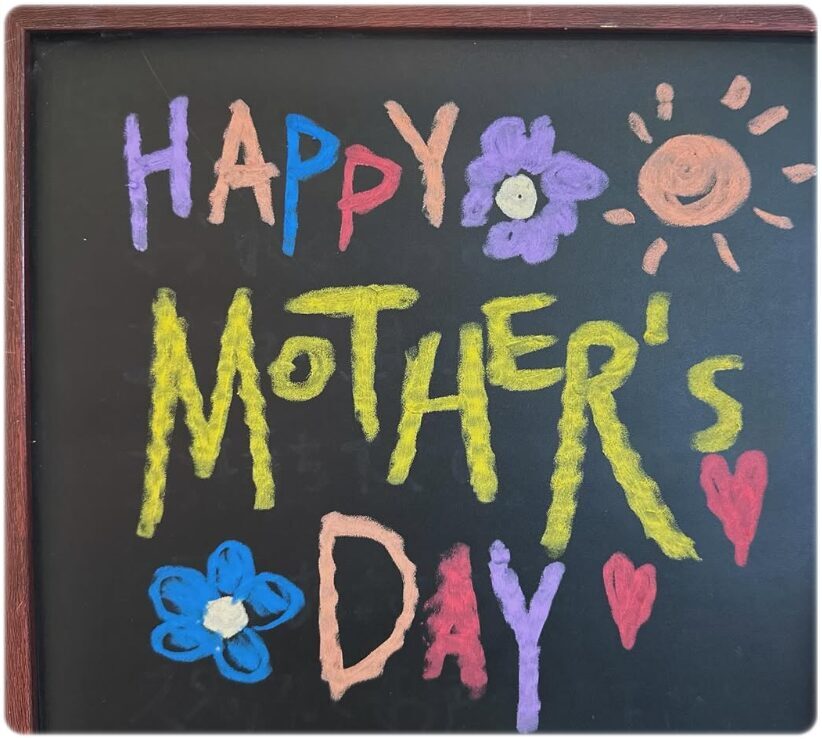 HAPPY MOTHER'S DAYと書かれた母の日メッセージボード