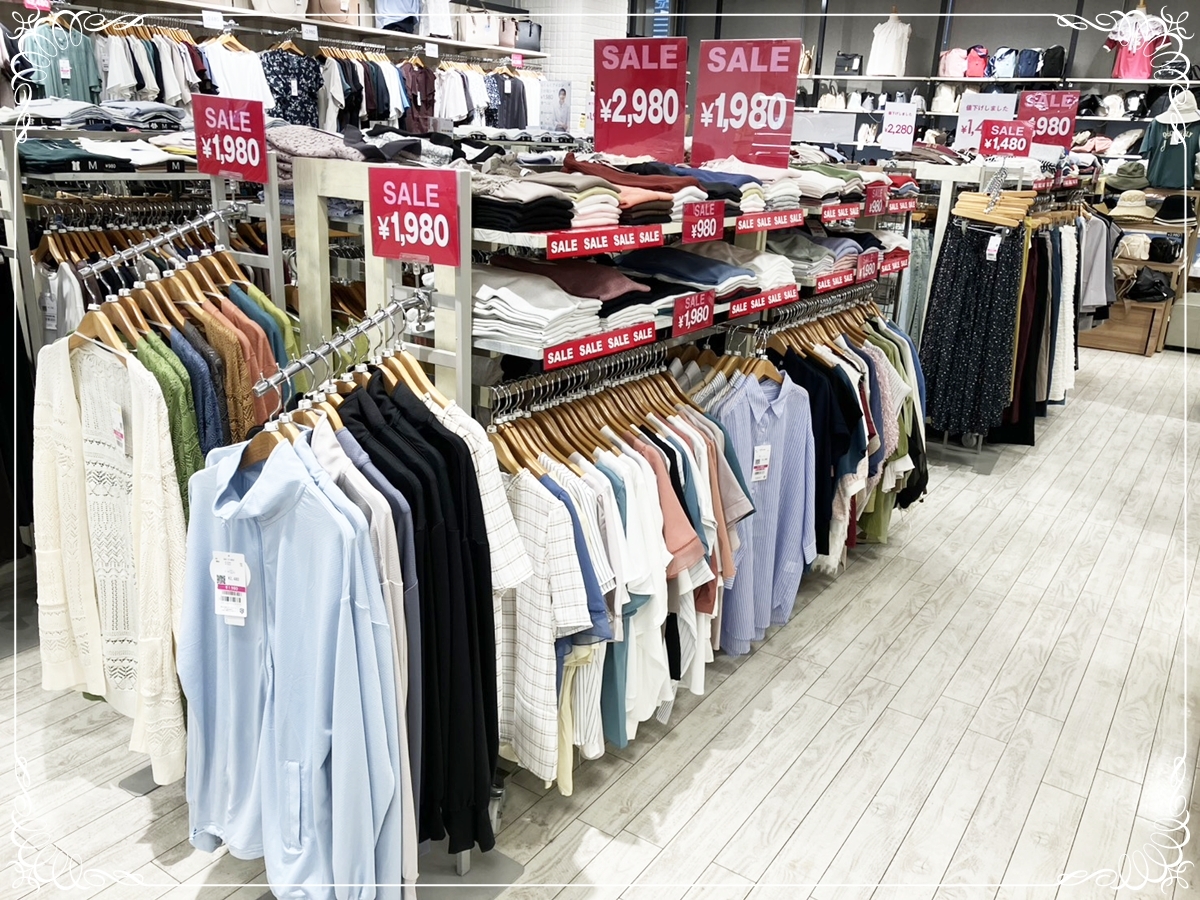 Honeys 店内セール売場