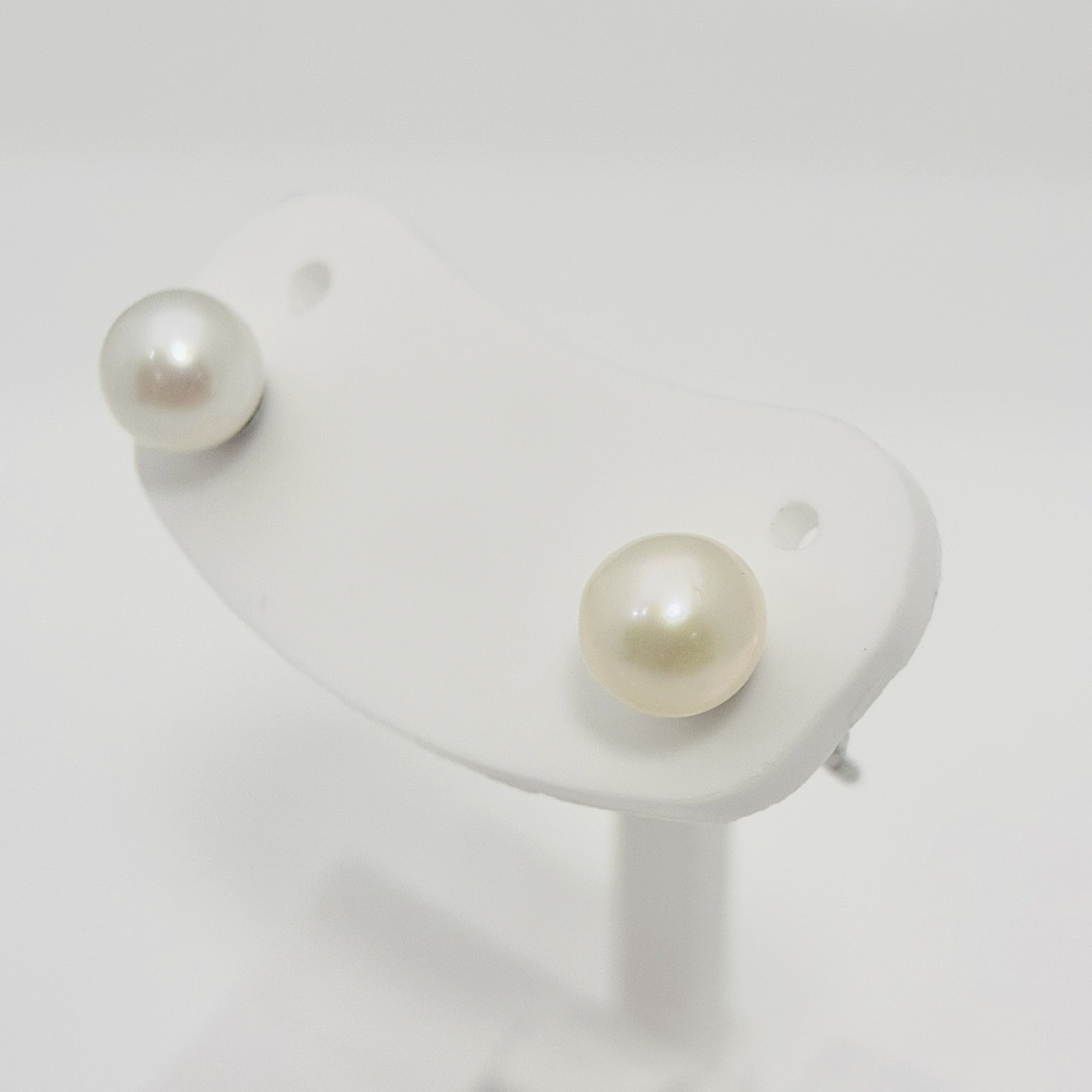 5mm淡水パールピアス