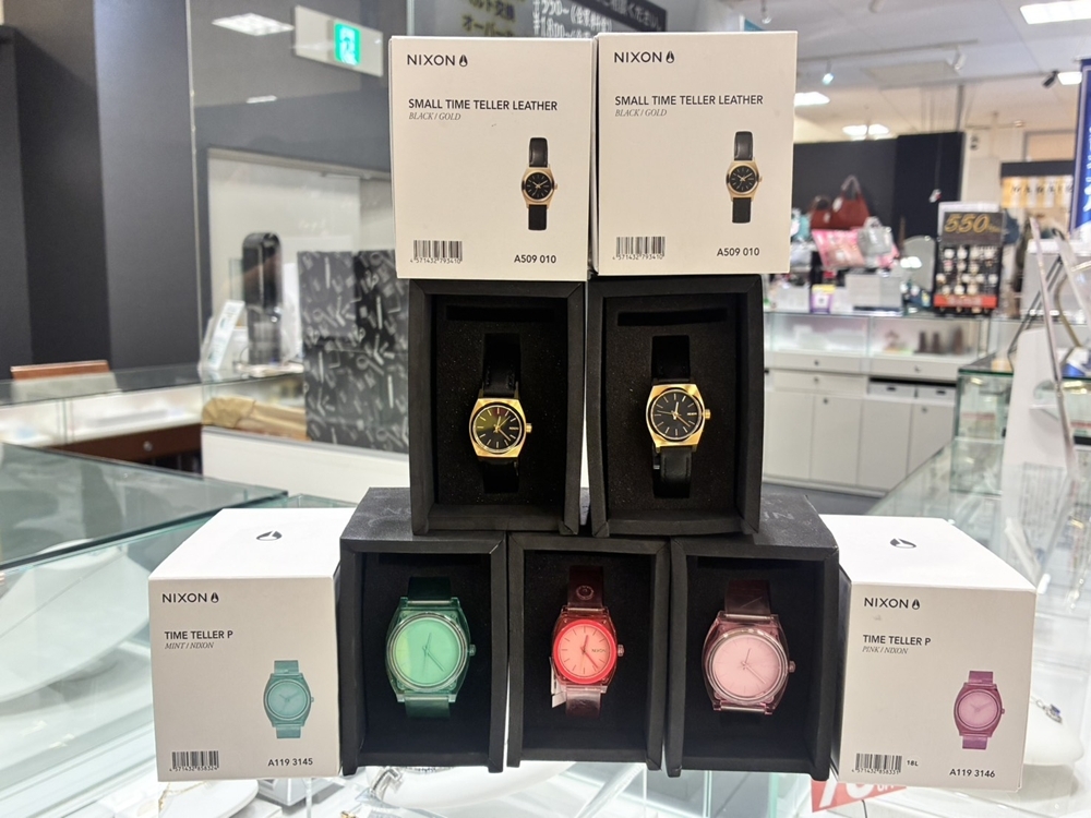 NIXON TIME TELLER ゴールド ブラック 腕時計 Jewel HOTTA 山科醍醐店
